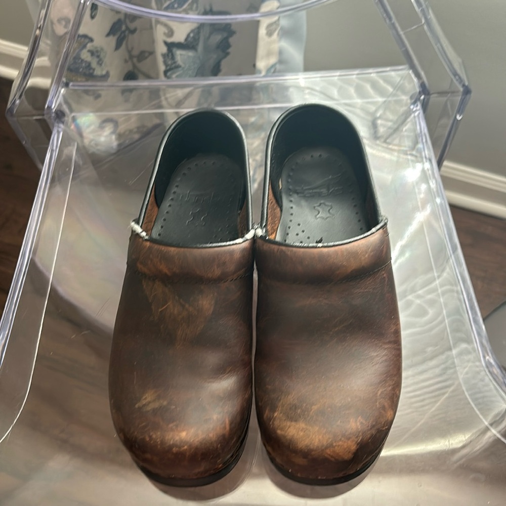 Dansko Professional Clog Size 37 (women’s 6.5/7)